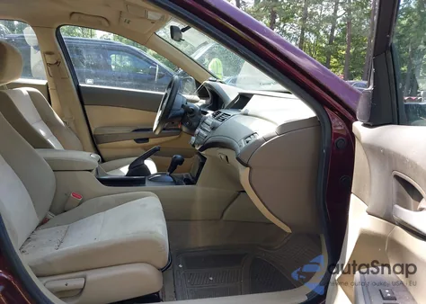 2010 Honda Accord 2.4 Lx z USA, uszkodzony, nr VIN 1HGCP2F30AA076322